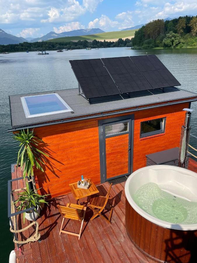 Aquachill Houseboat & Wellness Liptovský Trnovec Exterior foto