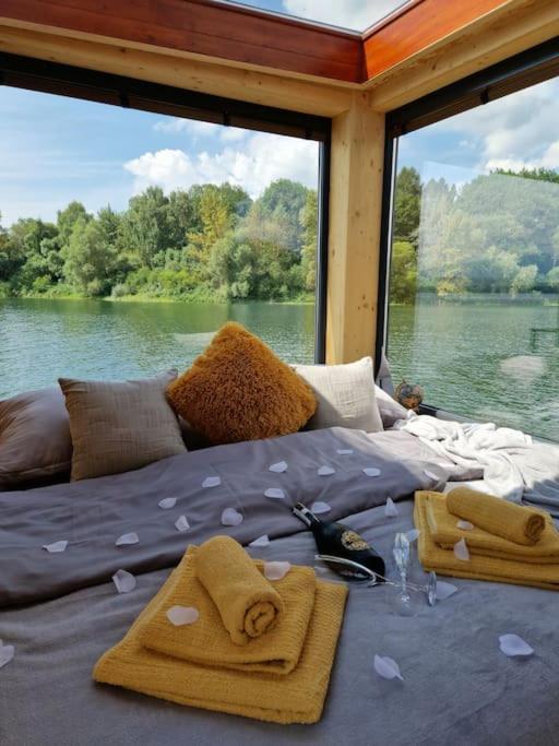Aquachill Houseboat & Wellness Liptovský Trnovec Exterior foto