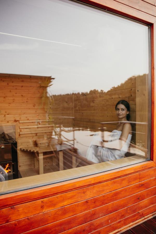 Aquachill Houseboat & Wellness Liptovský Trnovec Exterior foto