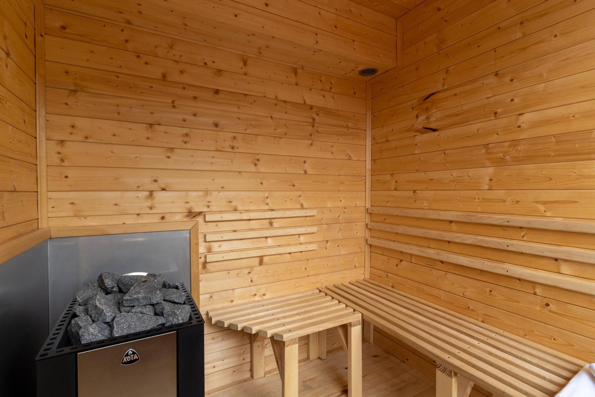 Aquachill Houseboat & Wellness Liptovský Trnovec Exterior foto
