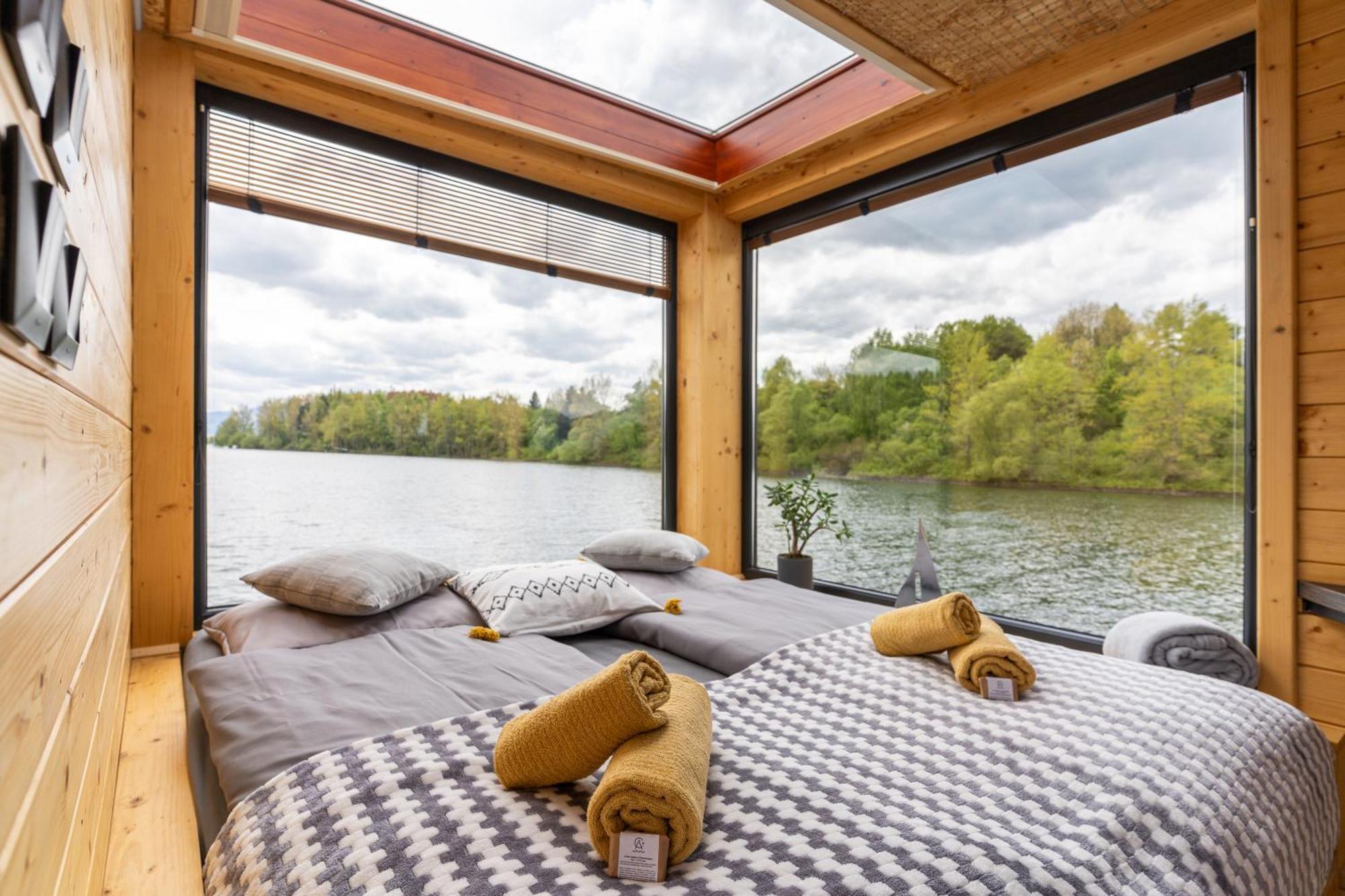 Aquachill Houseboat & Wellness Liptovský Trnovec Exterior foto